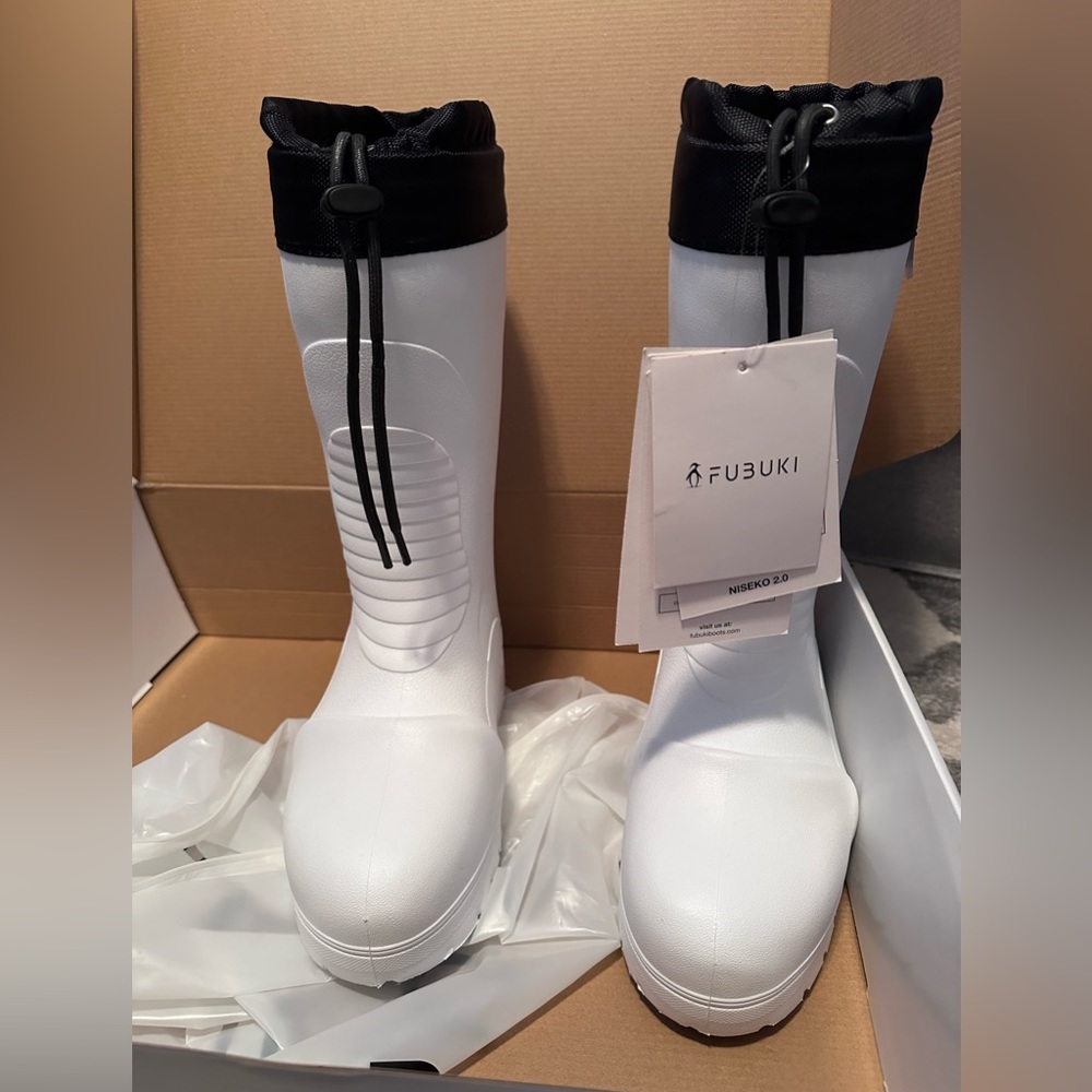 Fubuki niseko 2.0 tall boots NEW WHITE